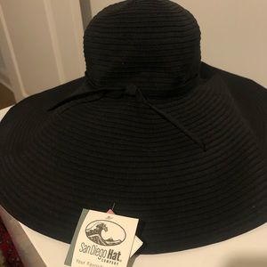 Women’s wide brim ribbon floppy with ticking